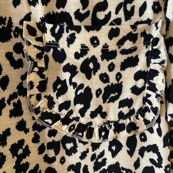 Leopard shirt - Woman’s size M - Picture 4 of 5